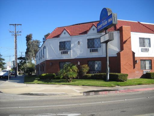 Palms Courtyard Inn - Housity
