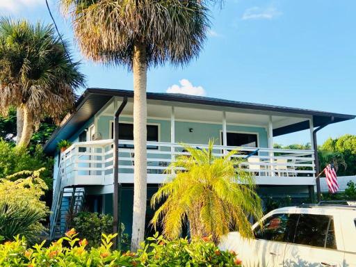 La Boca Beach House - Housity