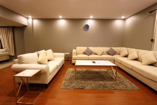 AL HUWAILAT GUEST HOUSE - Housity