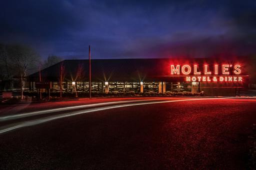 Mollie's Motel & Diner Oxfordshire - Housity
