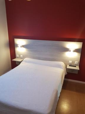 Hotel Restaurant Le Bourgneuf - Housity