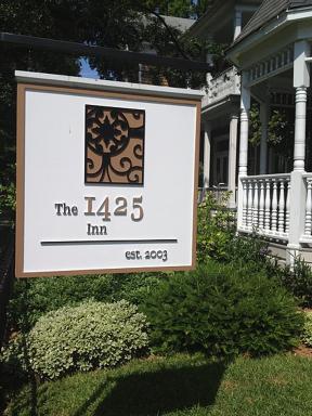 The 1425 Inn - Housity
