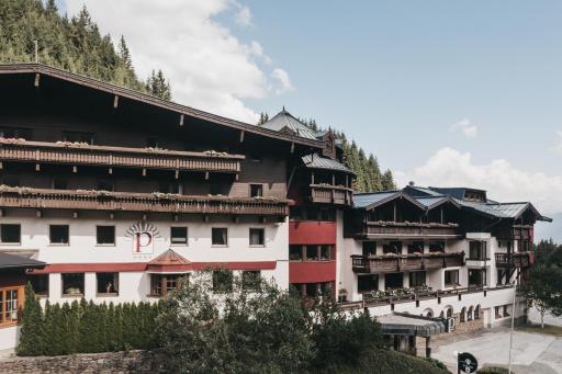 Ferienhotel Pass Thurn - Housity