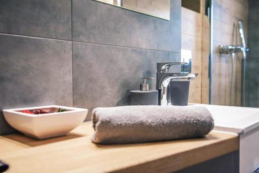 Pokoje i Apartamenty na Szkolnej - Housity