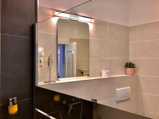 Sweet Pink by Miro Apartment - Housity