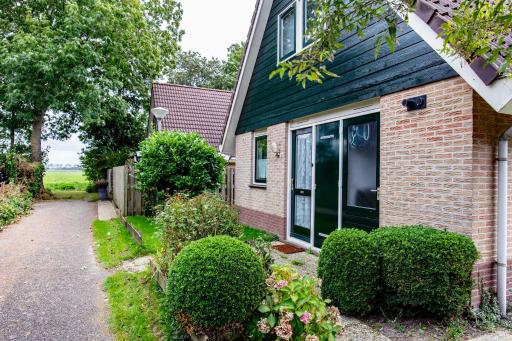 Bungalow 40 op Recreatiepark De Wielen - Housity