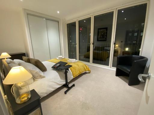 Royal Docks Apartment by WsHomesGroup - Housity
