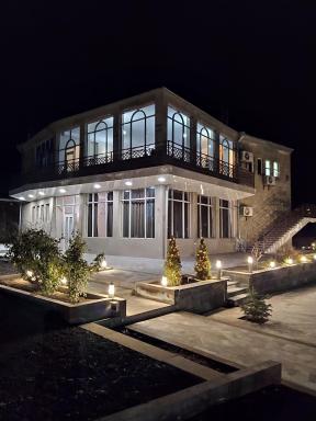 Yolyans Hotel - Housity