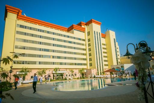 Grand Mir Hotel - Housity