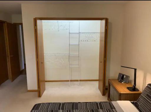 Room Near IL State Capitol - Housity