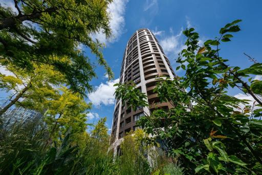 SKY PARK Central City Downtown - Housity