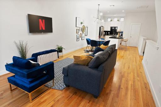 HOUSTON LINK HOUSE 2bed 2bath TownHouse Enclosed garage Astrodome Downtown MedCtr - Housity