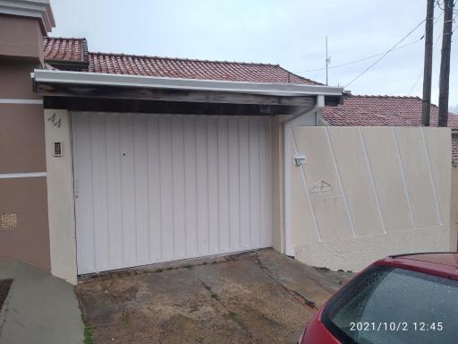 linda casa em Botucatu prox ao faculdade Lageado - Housity