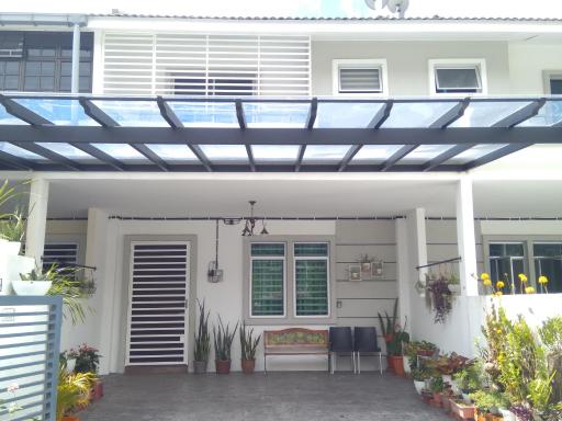 Premium Garden Home 17 Golden Hills - Housity