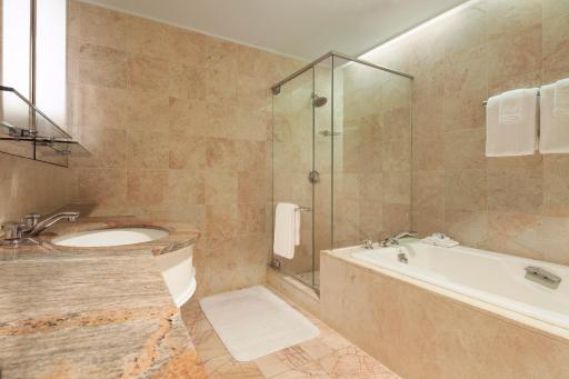 Omni Berkshire Place - Housity