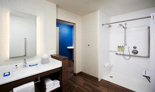 Holiday Inn Express - Sarnia - Point Edward by IHG - Housity