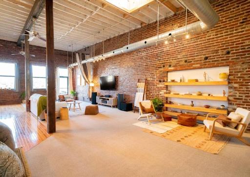 Modern Arts District Loft With Huge Private Patio - Housity