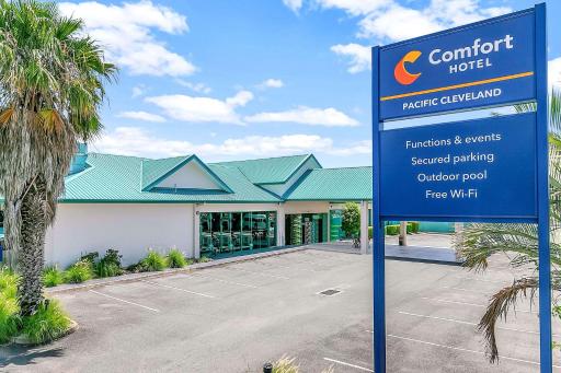 Comfort Hotel Pacific Cleveland - Housity