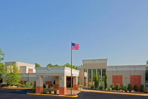 Armoni Inn & Suites - Housity