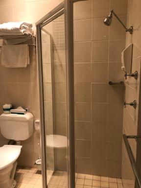 Country Plaza Motel - Housity