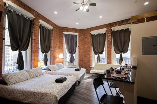 STUDIO PLUS, Next to the Korea-Town - Housity
