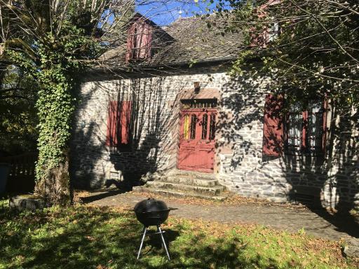 Maison de 3 chambres avec jardin clos et wifi a Merlhac - Housity