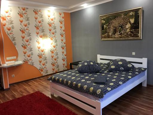 Very Center Svoboda Square LUX 2022 - Housity