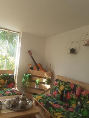 Happy (20 mn du puy du fou) - Housity