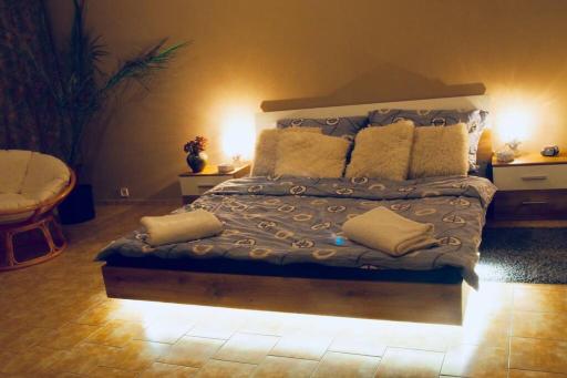 Cozy apartment at river Labe near center and train - Housity