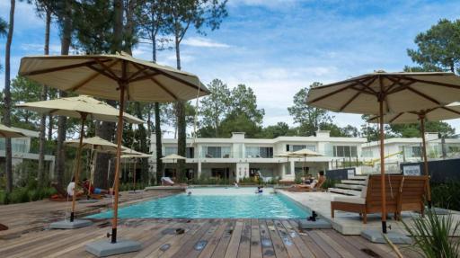 GARDENS VIEW DUPLEX CON PARRILERO y CRYSTAL BEACH - Housity
