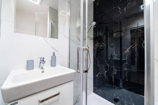 111Apartments - Housity