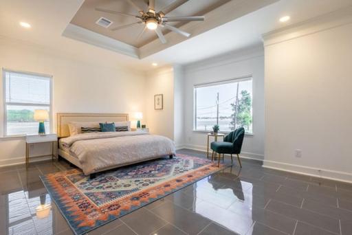 Cute Cozy house close to major sporting events and restaurants - Housity