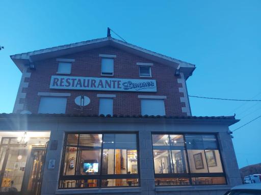 Hostal Linares - Housity