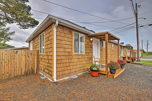 Duplex with Shared Yard - Near Long ! - Housity