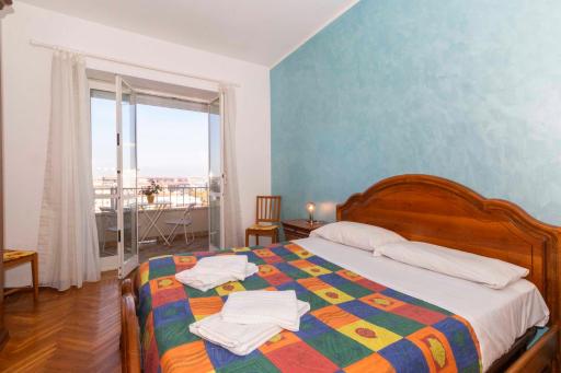 Turin CityView Balcony Flat - Housity