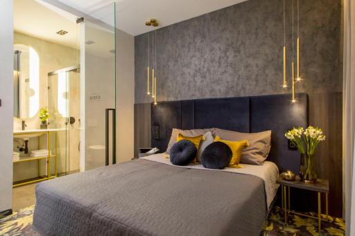 Hotel Atrium - Housity