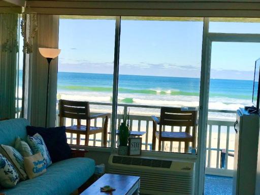 Beach Daze - Ocean front at Symphony Beach Club! - Housity