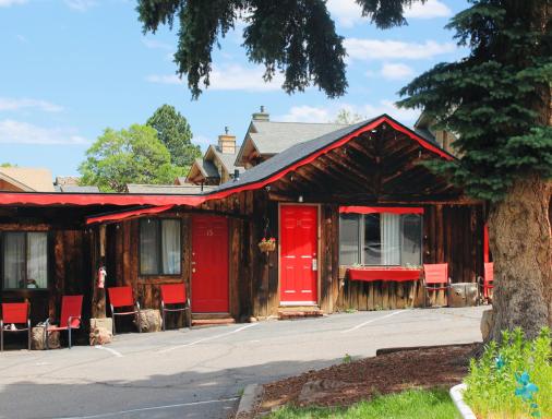 Foot of the Mountain Motel - Housity