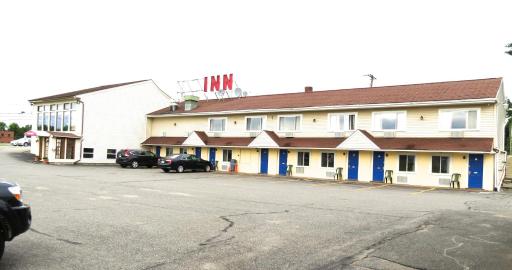 Budget Host Airport Inn - Housity