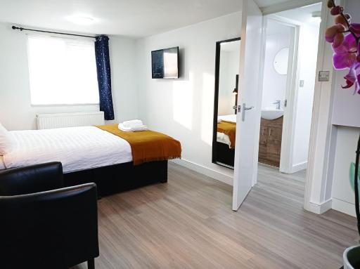 Mill Studio A - Self contained one bed studio flat - Housity