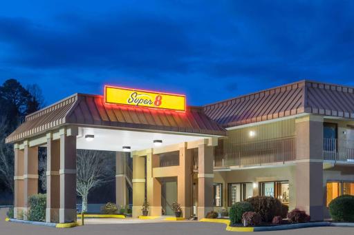 Super 8 by Wyndham Knoxville North/Powell - Housity