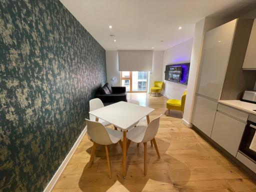 Quay Apartments Manchester - Housity