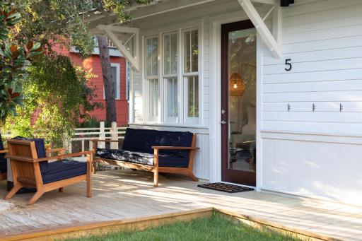 Garden Bungalow - Housity