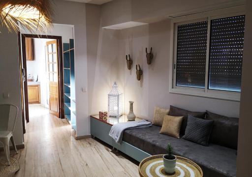 LAU 09 Studio Terrasse - Housity