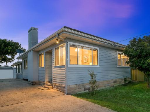 The Entrance North Lakeside Cottage - Housity