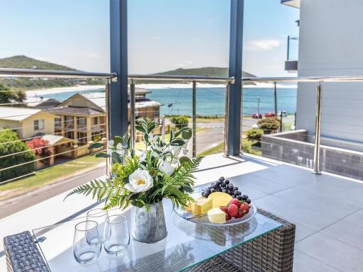 Fingal Bay View Unit 1 16 Tuna Crescent - Housity