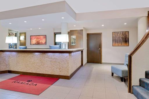 Ramada by Wyndham Kamloops - Housity