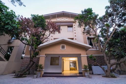 La Savanna by DL Hotels & Resorts - Housity