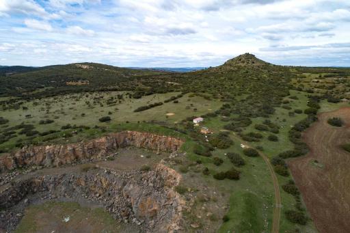 Casa Rural Volcán El Morrón. Villamayor de Cva. - Housity