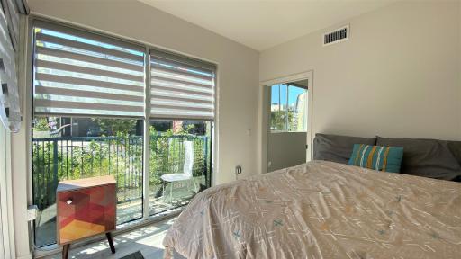 Beautiful and Sunny 3bd 2ba Hollywood Apartment - Housity